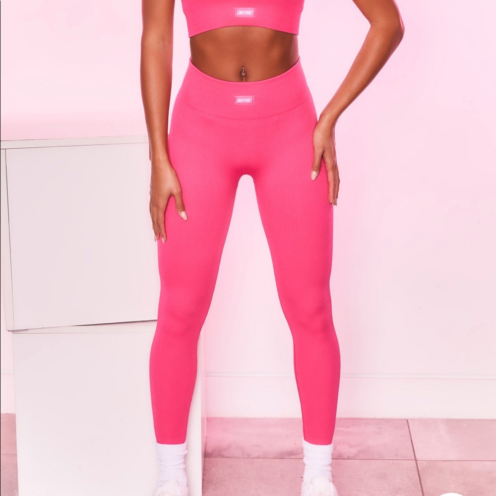 Bo+Tee Strong Leggings